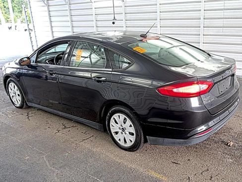 Used 2013 Ford Fusion S FWD image 2