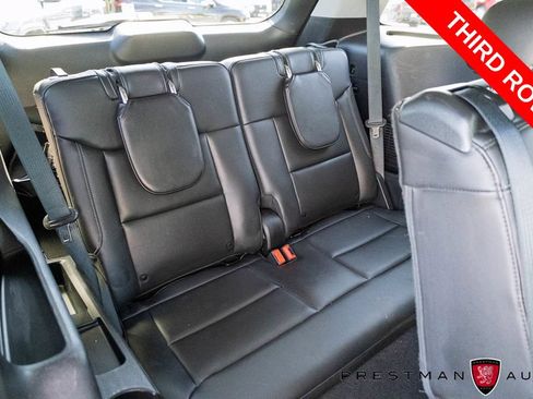 Used 2022 Ford Explorer XLT w/ Equipment Group 202A AWD/4WD image 5