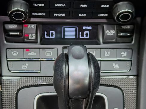 Certified 2017 Porsche 911 Carrera 4S AWD/4WD image 22