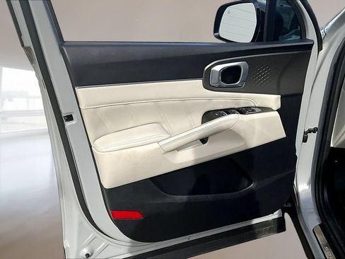 Certified 2023 Kia Sorento SX AWD/4WD image 19
