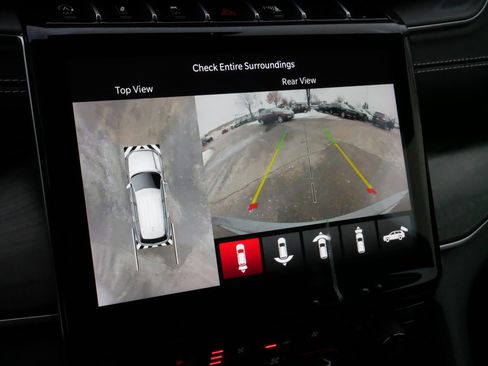 Certified 2023 Jeep Grand Cherokee Limited w/ Luxury Tech Group II image 32