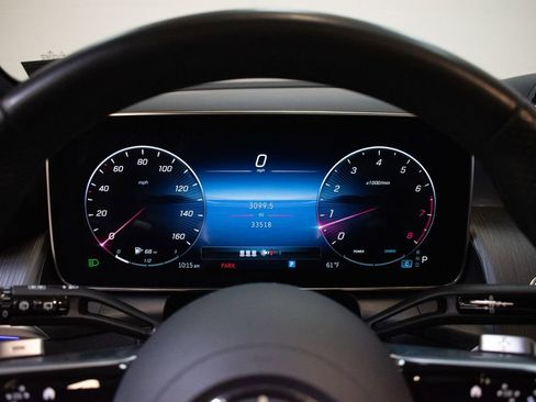 Used 2023 Mercedes-Benz GLC 300 4MATIC image 13