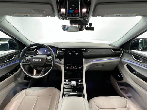 Used 2022 Jeep Grand Cherokee L Overland image 10