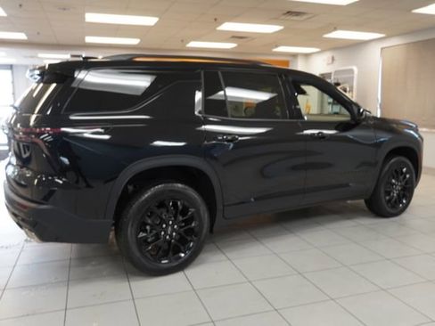 New 2026 Chevrolet Traverse LT w/ Midnight/Sport Edition AWD/4WD image 11