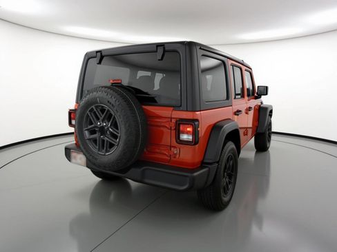 Used 2025 Jeep Wrangler Sport S image 9