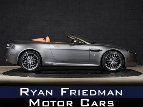 Used 2011 Aston Martin V8 Vantage Roadster RWD image 1