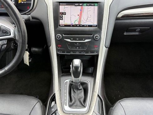 Used 2015 Ford Fusion SE w/ Equipment Group 202A image 19