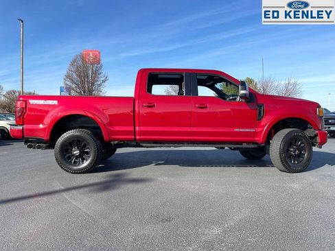 Used 2022 Ford F350 Lariat w/ Tremor Off-Road Package image 31