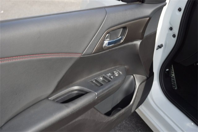 Used 2017 Honda Accord Sport Special Edition image 6