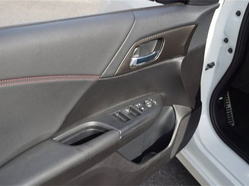 Used 2017 Honda Accord Sport Special Edition image 6