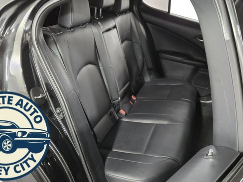 Used 2021 Lexus UX 200 image 31