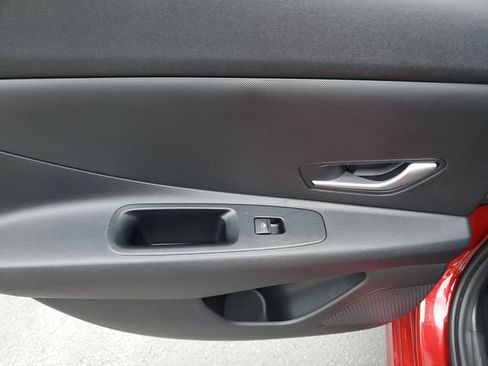Certified 2024 Hyundai Elantra SEL FWD image 15