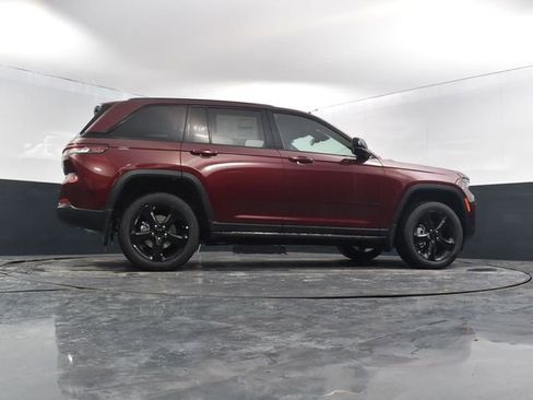 New 2025 Jeep Grand Cherokee Limited w/ Black Appearance Package AWD/4WD image 56
