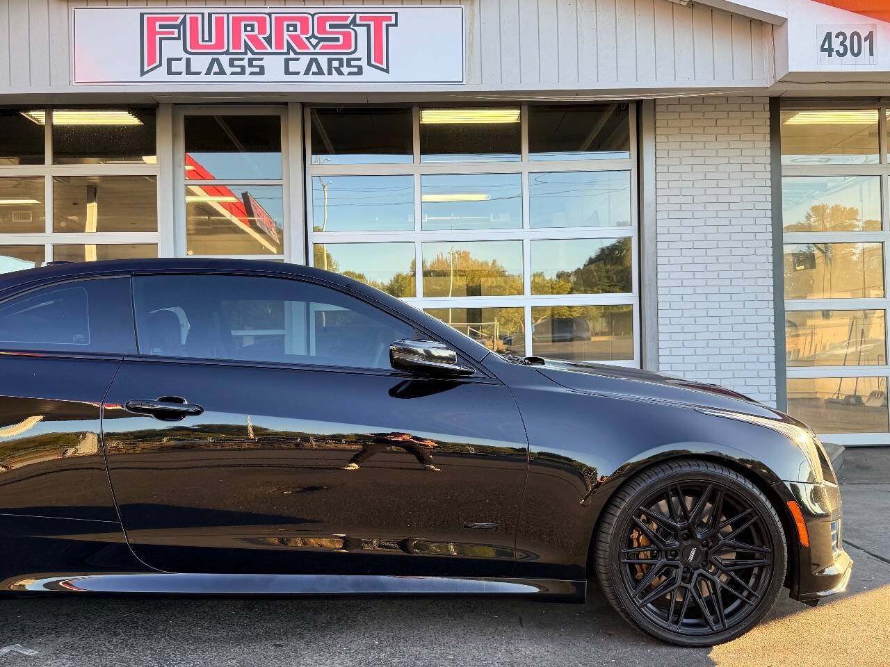 Used 2017 Cadillac ATS V w/ Luxury Package RWD image 11
