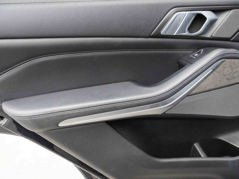 Used 2020 BMW X5 M50i w/ Premium Package image 35