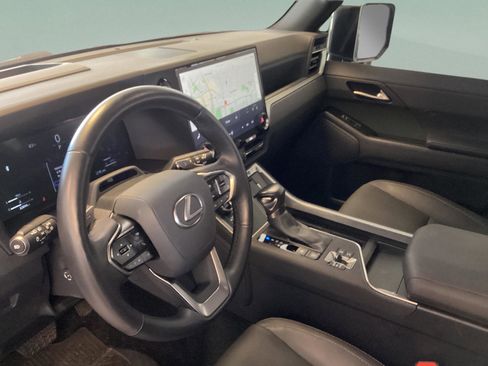 Used 2024 Lexus GX 550 AWD/4WD image 14