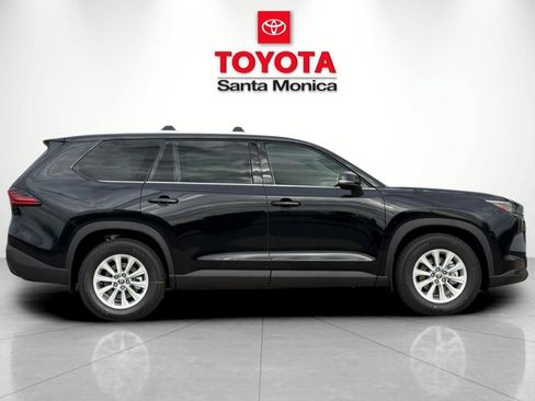 New 2026 Toyota Grand Highlander AWD Hybrid image 2