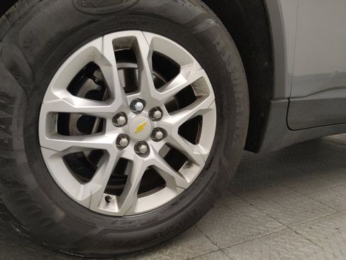 Used 2020 Chevrolet Traverse LT image 31