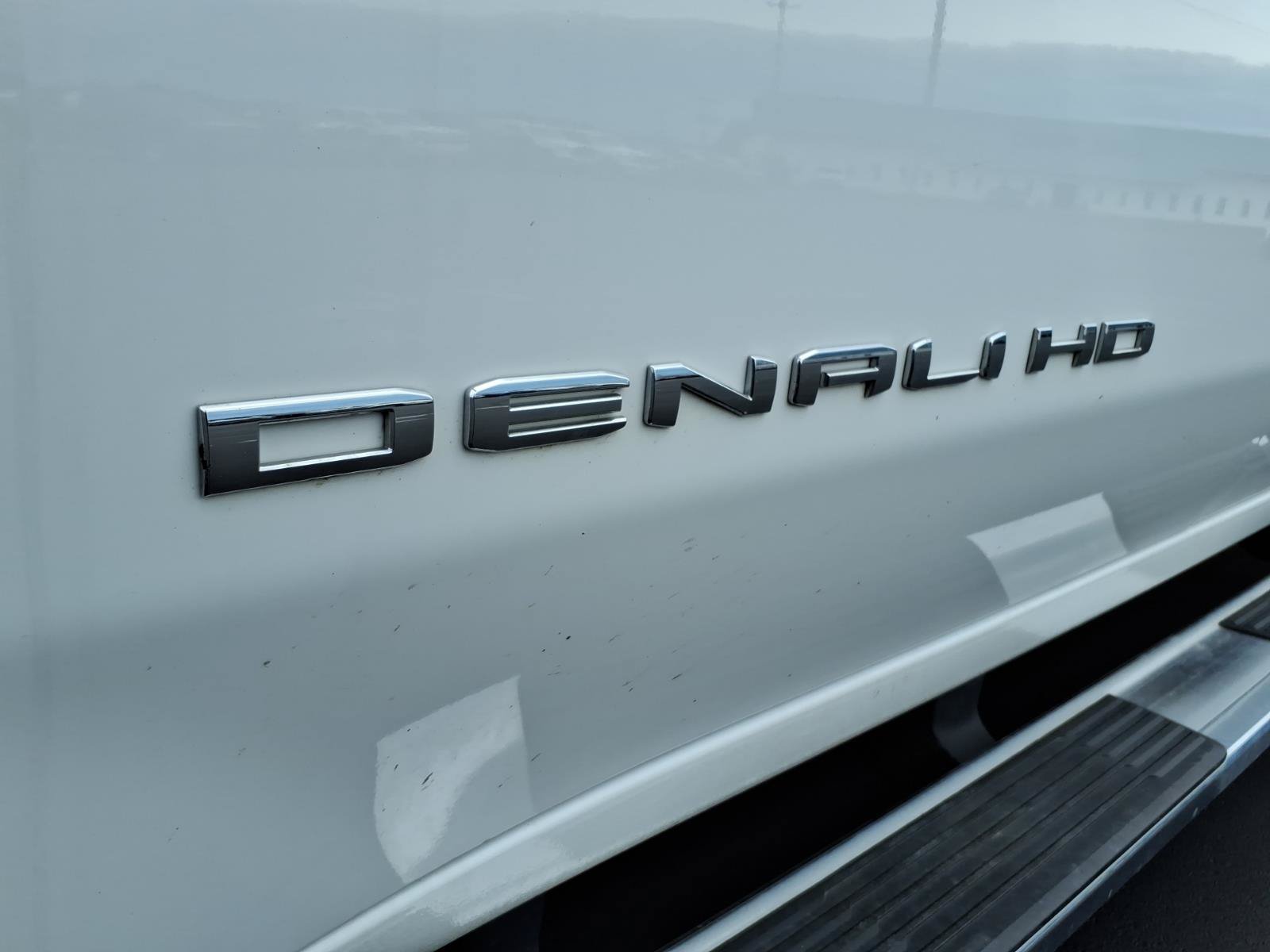 Used 2024 GMC Sierra 3500 Denali AWD/4WD image 10