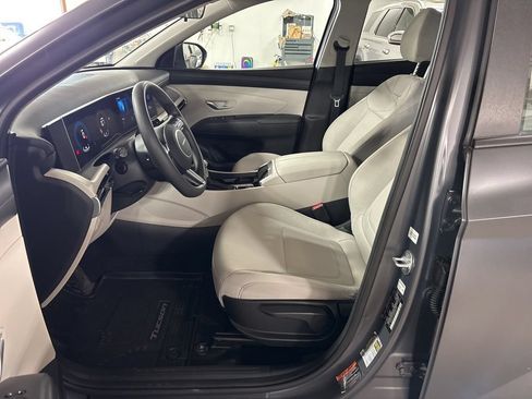 Used 2025 Hyundai Tucson SE AWD/4WD image 26
