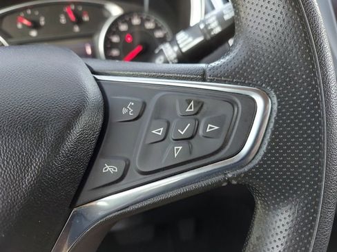 Used 2020 Chevrolet Equinox LT image 30