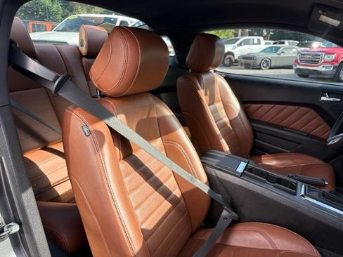 Used 2013 Ford Mustang Premium RWD image 24