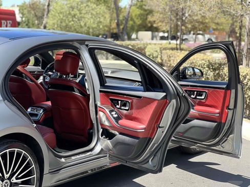 Used 2023 Mercedes-Benz S 580 4MATIC Sedan image 8