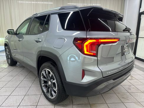 Certified 2025 GMC Terrain Elevation w/ Elevation Premium Package AWD/4WD image 10