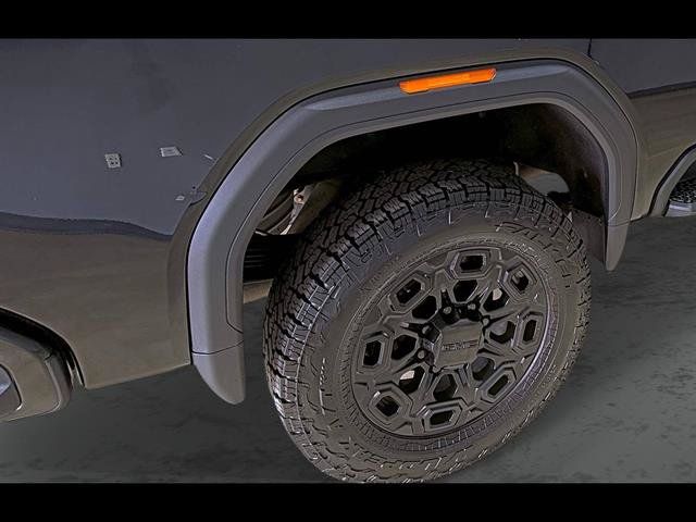 Used 2024 GMC Sierra 2500 Denali Ultimate AWD/4WD image 13