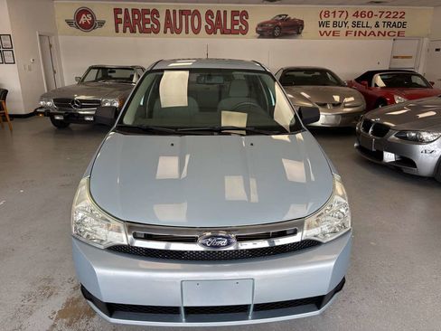 Used 2008 Ford Focus SE FWD image 1