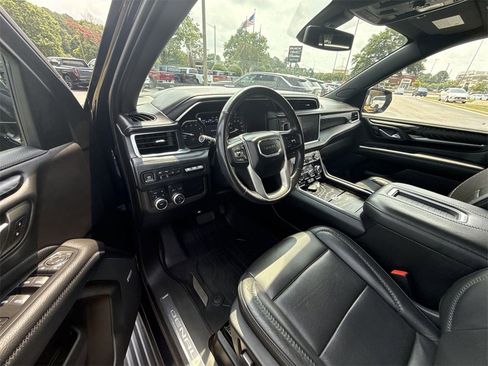 Certified 2021 GMC Yukon Denali image 10