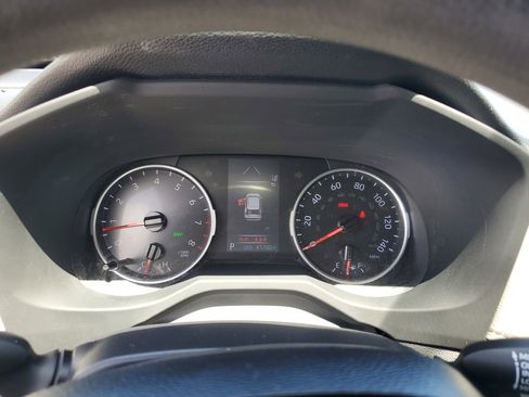 Used 2019 Toyota RAV4 XLE FWD image 19