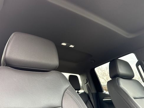 Used 2025 GMC Sierra 1500 SLT image 20