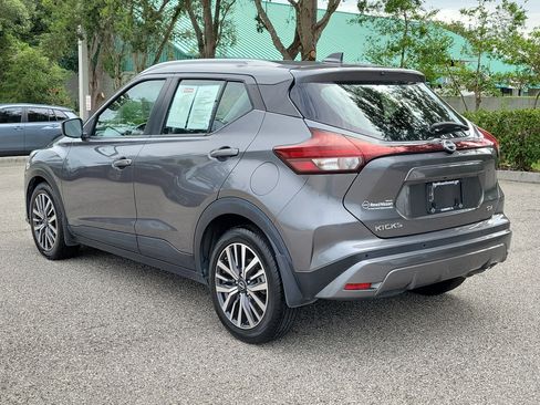 Certified 2022 Nissan Kicks SV FWD image 8