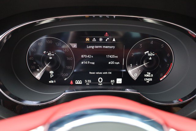 Used 2023 Bentley Bentayga AWD/4WD image 29