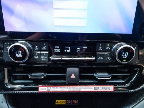 Certified 2026 Toyota Highlander XSE AWD/4WD image 29