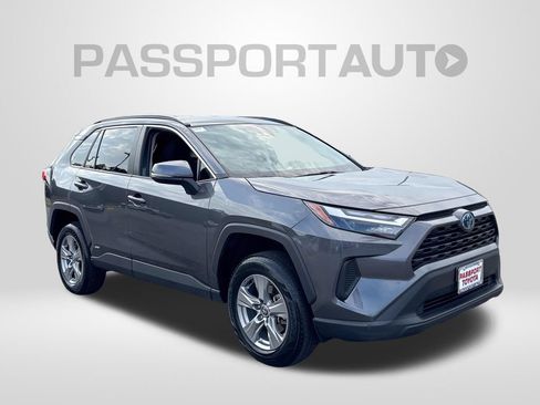 Used 2024 Toyota RAV4 LE AWD/4WD image 11
