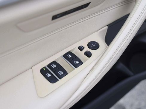 Used 2019 BMW 540i image 15