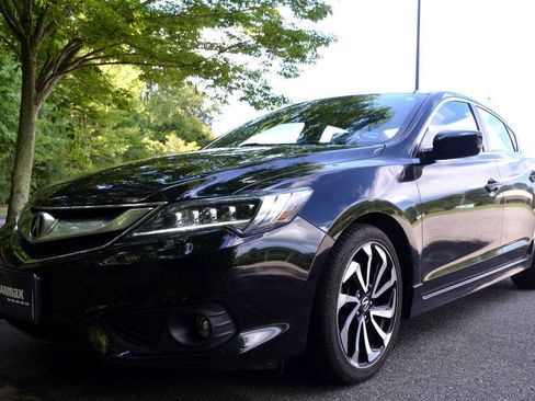 Used 2016 Acura ILX FWD image 2