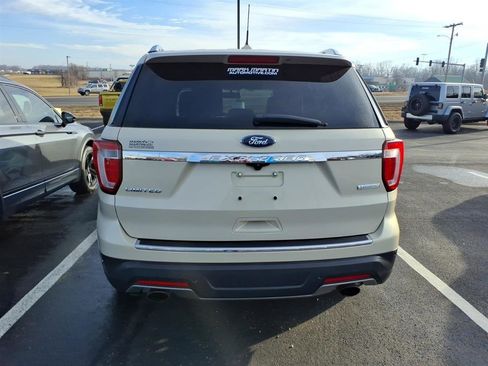 Used 2018 Ford Explorer Limited FWD image 4