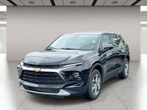 Used 2025 Chevrolet Blazer LT AWD/4WD image 8