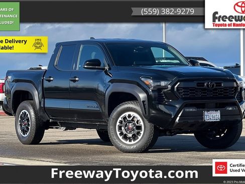 Certified 2025 Toyota Tacoma TRD Off-Road image 1