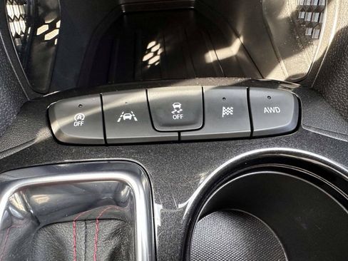 Used 2023 Chevrolet TrailBlazer RS w/ Convenience Package AWD/4WD image 26