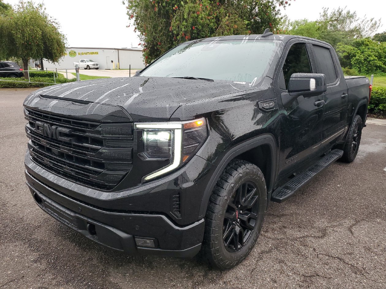 Used 2024 GMC Sierra 1500 Elevation w/ Preferred Package AWD/4WD image 2
