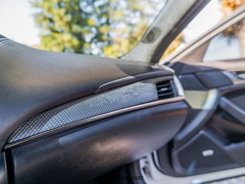 Used 2018 Cadillac CTS V w/ Luxury Package image 32