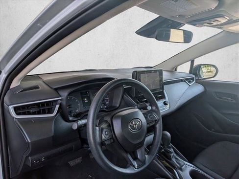 Used 2025 Toyota Corolla LE FWD image 9