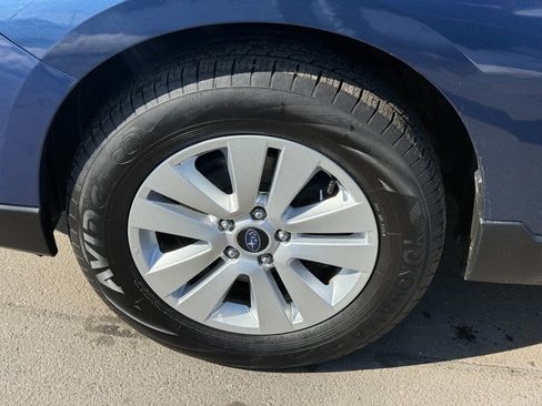 Used 2019 Subaru Outback 2.5i Premium image 16