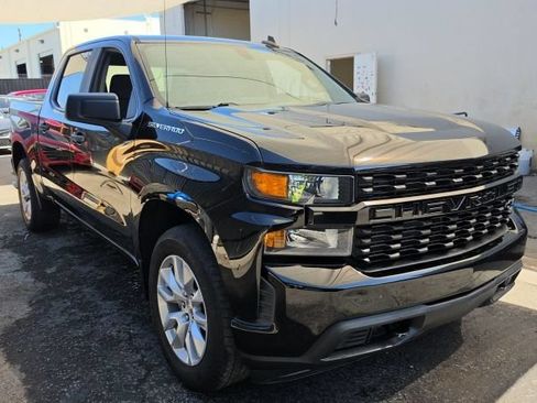 Used 2020 Chevrolet Silverado 1500 Custom w/ Custom Value Package RWD image 5