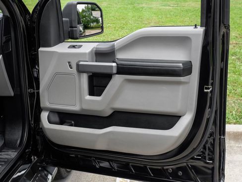 Used 2019 Ford F150 XLT w/ Equipment Group 302A Luxury AWD/4WD image 49