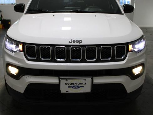 Used 2024 Jeep Compass Latitude AWD/4WD image 48